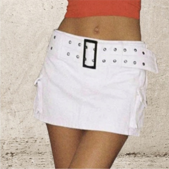 PRINCESS POLLY Iconic Cargo White Mini Skirt ~ Size 16 - Picture 1 of 7